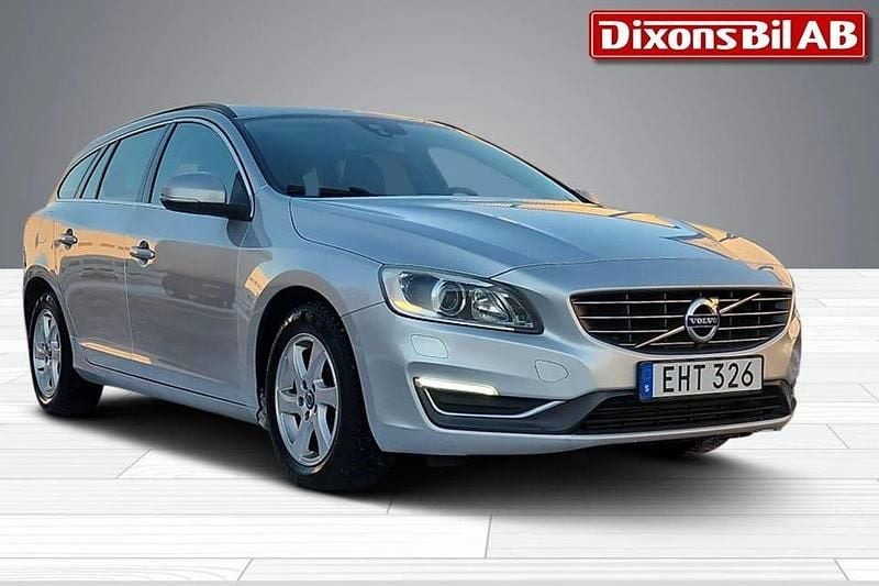 Silver Begagnad 2014 Volvo V60 Momentum Kombi | 129 000 kr (Marknadspris) - Bild 1/4