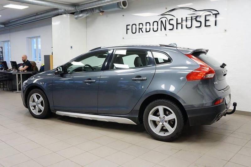 Begagnad Volvo V40 CC Summum 150 HK (110 kW) 2013 Grå Kombi