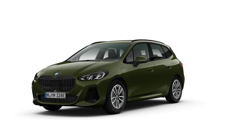 Sanremo green metallic Begagnad 2023 BMW 225 M Sport Minibuss | 369 500 kr (Superpris) - Bild 1/4