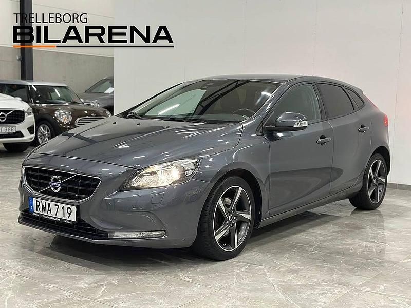 Begagnad Volvo V40 Kinetic 114 HK (83 kW) 2014 Grå Halvkombi