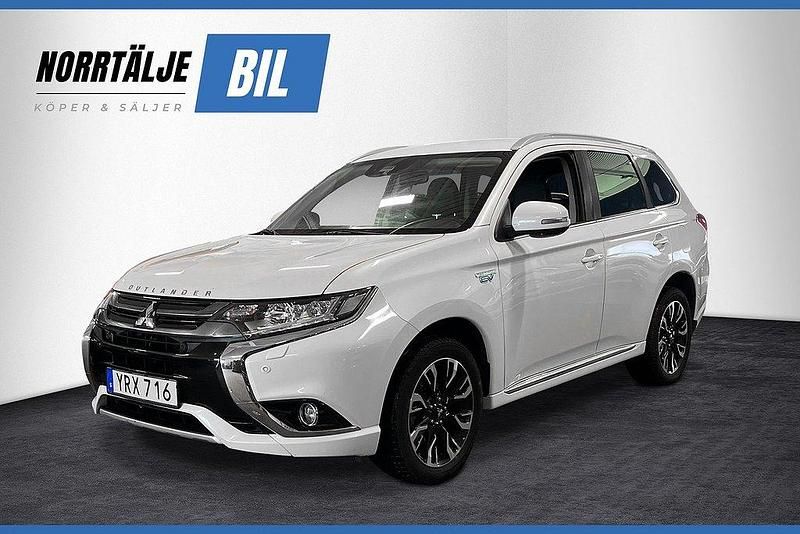 Vit Begagnad 2018 Mitsubishi Outlander P-HEV Comfort Edition SUV | 154 900 kr (Marknadspris) - Bild 1/4
