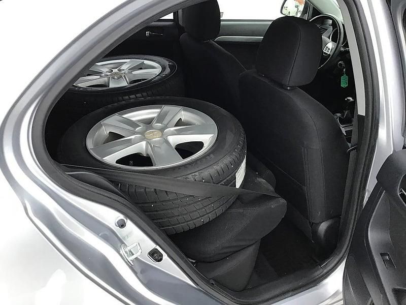 Begagnad Mitsubishi Lancer Sportback Inform 140 HK (102 kW) 2010 Silver Halvkombi