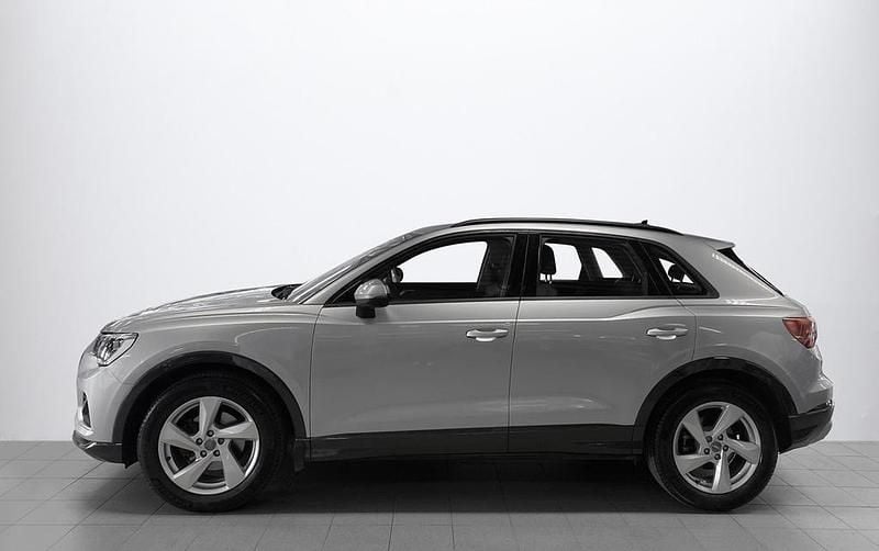Silver Begagnad 2019 Audi Q3 Advanced SUV | 275 000 kr (Lite dyr) - Bild 1/4