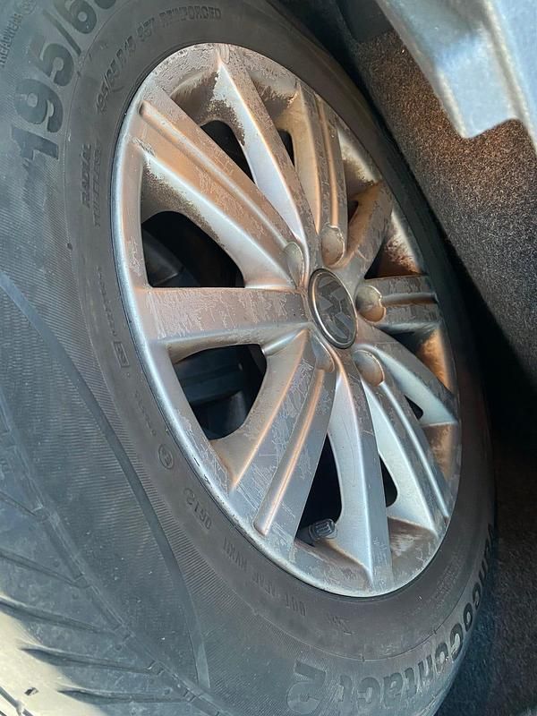 Begagnad VW Golf VI 102 HK (75 kW) 2008 Halvkombi