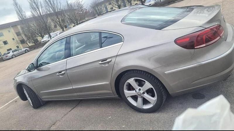 Brun Begagnad 2014 VW CC Sedan | 105 000 kr (Bra pris) - Bild 1/4