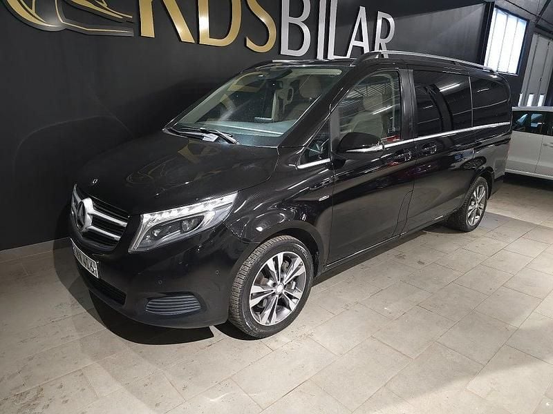 Begagnad Mercedes V250 Avantgarde 190 HK (139 kW) 2014 Svart Minibuss