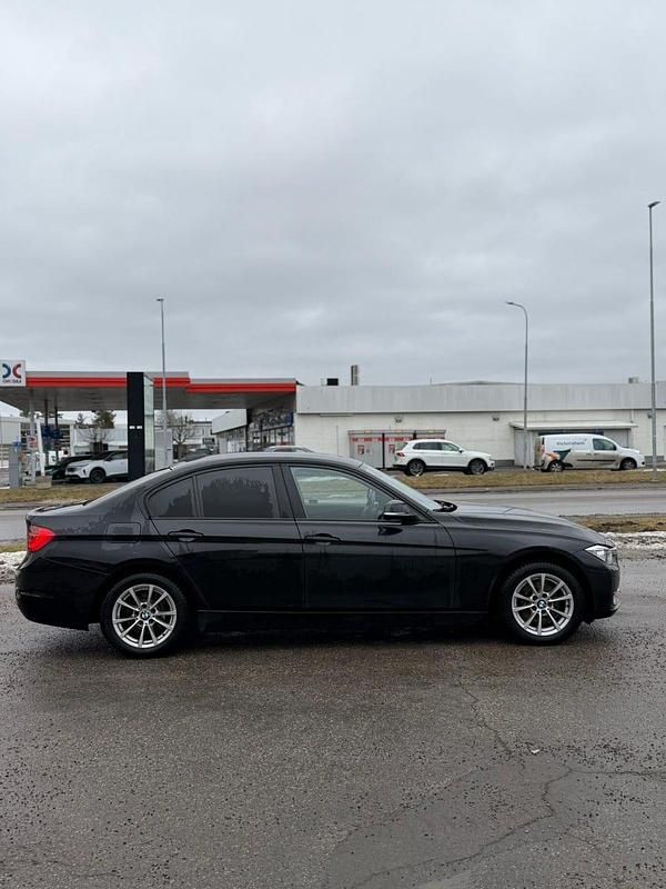 Begagnad BMW 320 184 HK (135 kW) 2014 Sedan