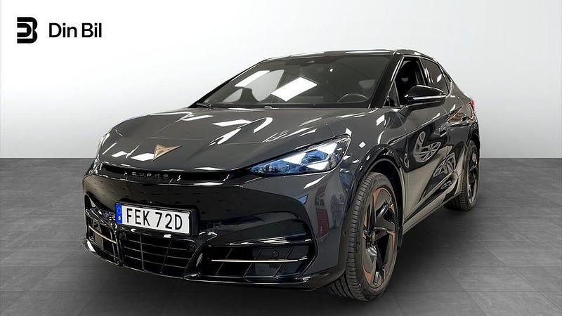 Grå Begagnad 2024 Cupra Tavascan SUV | 489 900 kr (Bra pris) - Bild 1/4