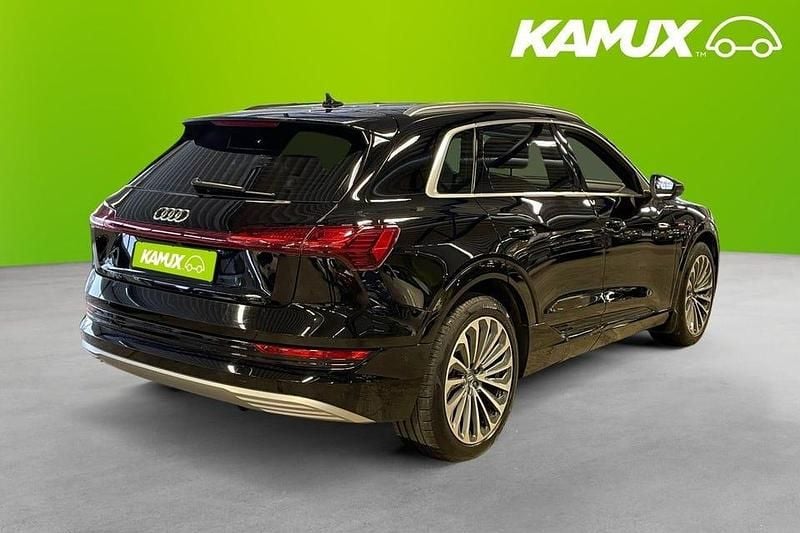 Begagnad Audi e-tron Comfort 230 kW (313 HK) 2020 Svart SUV