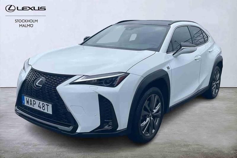 Vit Begagnad 2023 Lexus UX 250h SUV | 339 000 kr - Bild 1/1