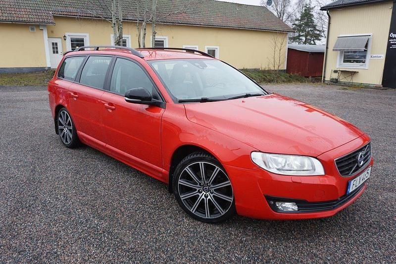 Röd Begagnad 2014 Volvo V70 Dynamic Kombi | 129 900 kr (Lite dyr) - Bild 1/4