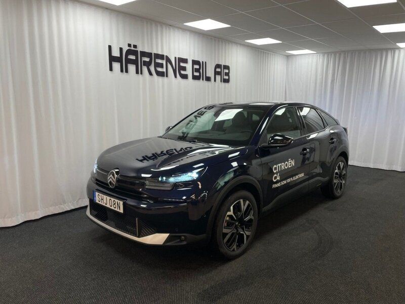 Blå (blå eclipse) Ny 2025 Citroën C4 Halvkombi | 289 400 kr (Marknadspris) - Bild 1/4