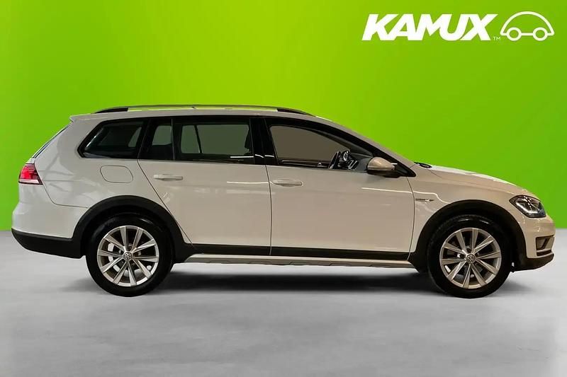 Begagnad VW Golf VII 184 HK (135 kW) 2018 Vit Kombi