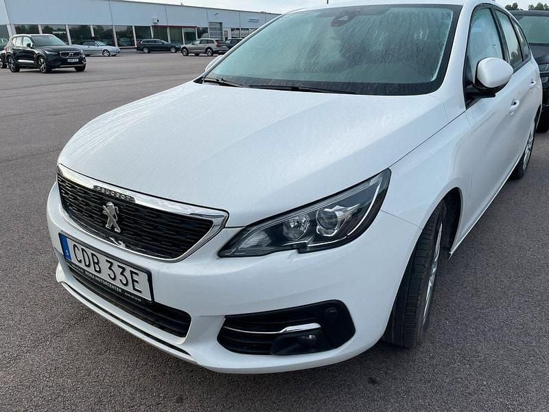 Vit Begagnad 2020 Peugeot 308 Active Kombi | 139 000 kr (Marknadspris) - Bild 1/2