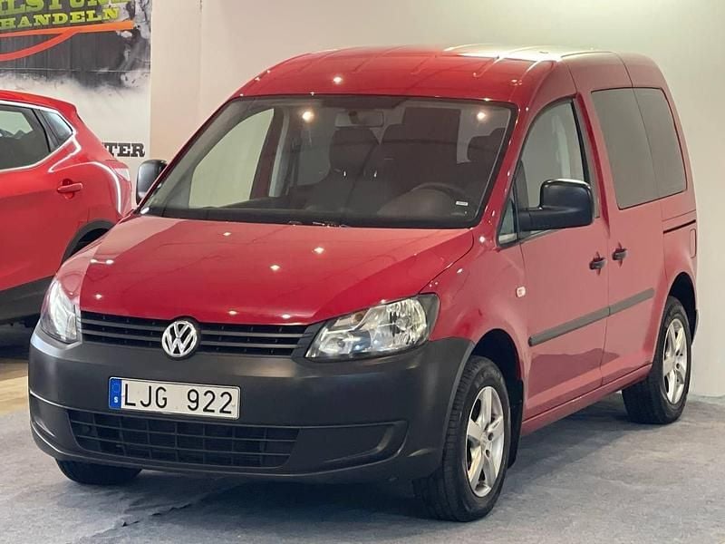 Röd Begagnad 2012 VW Caddy Minibuss | 99 900 kr (Dyr) - Bild 1/4
