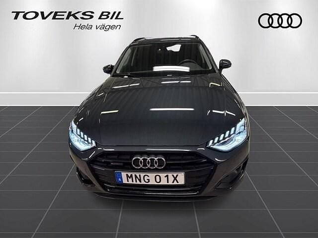Begagnad Audi A4 Advanced 204 HK (150 kW) 2025 Manhattangrå metallic Kombi