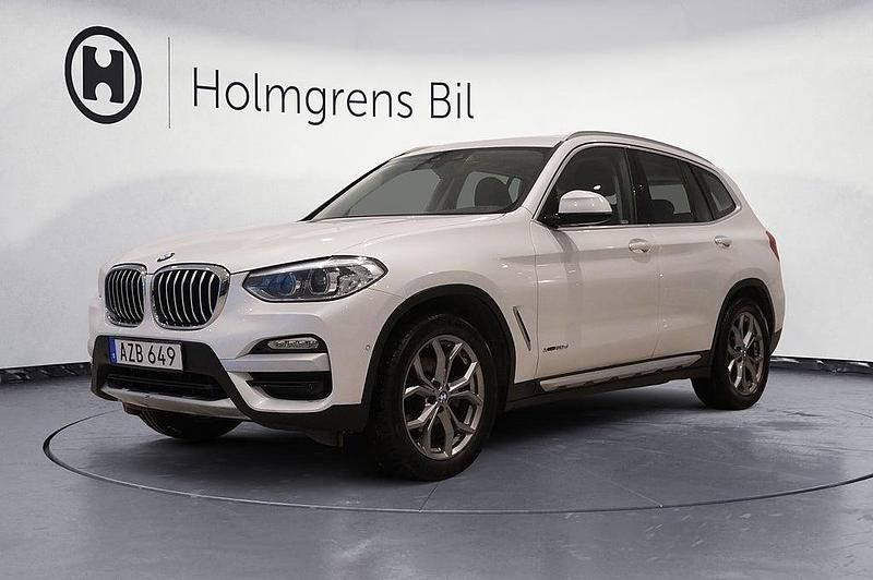 Mineralvit metallic Begagnad 2018 BMW X3 xLine SUV | 239 800 kr (Marknadspris) - Bild 1/4