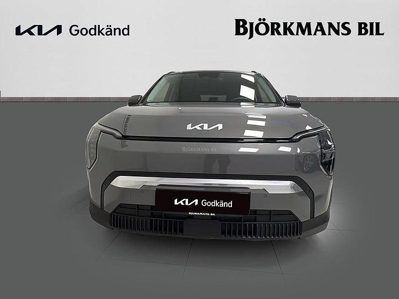 Begagnad Kia EV3 Plus 150 kW (204 HK) 2024 /ebd/ shale grey SUV