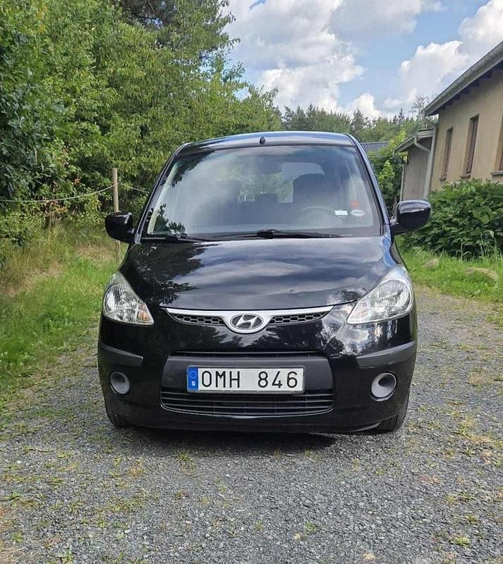 Svart Begagnad 2009 Hyundai i10 Halvkombi | 19 000 kr (Bra pris) - Bild 1/4