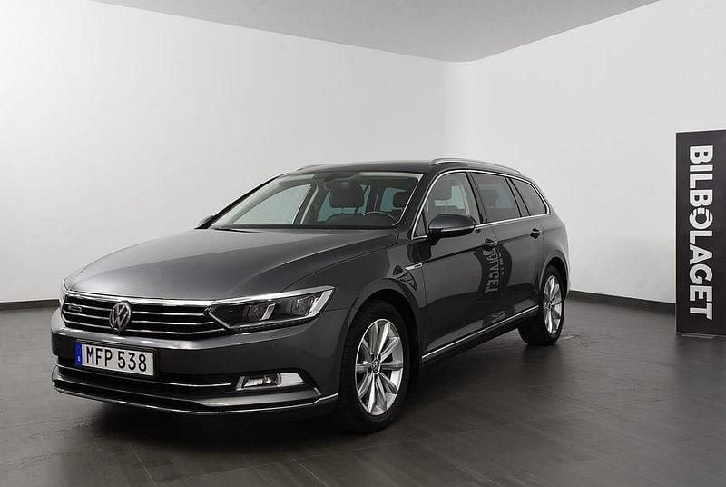 Mörkgrå Begagnad 2015 VW Passat Kombi | 189 800 kr (Lite dyr) - Bild 1/4