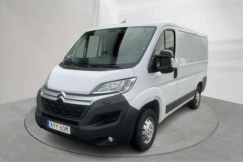 Vit Begagnad 2021 Citroën Jumper Minibuss | 149 000 kr (Marknadspris) - Bild 1/4