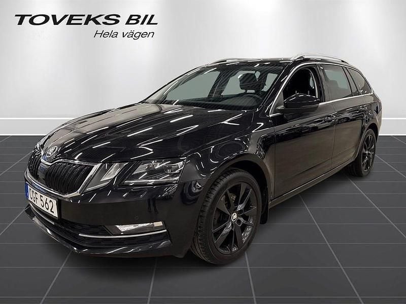 Svart Begagnad 2018 Skoda Octavia Style Kombi | 129 000 kr (Bra pris) - Bild 1/4