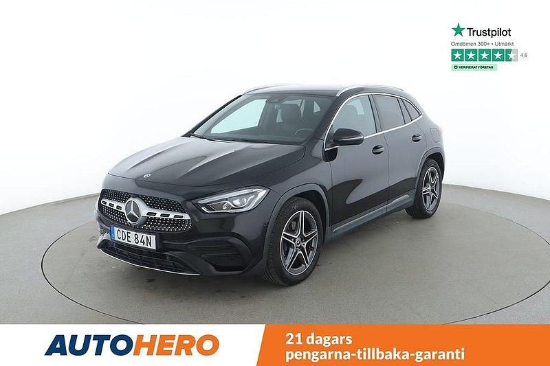 Svart Begagnad 2020 Mercedes GLA200 AMG line SUV | 369 000 kr (Marknadspris) - Bild 1/4