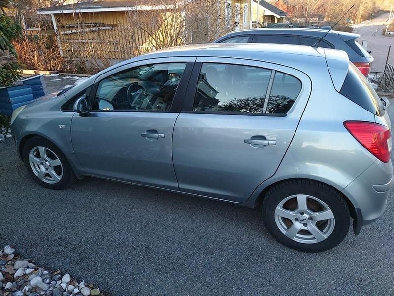 Begagnad Opel Corsa 85 HK (62 kW) 2012 Halvkombi