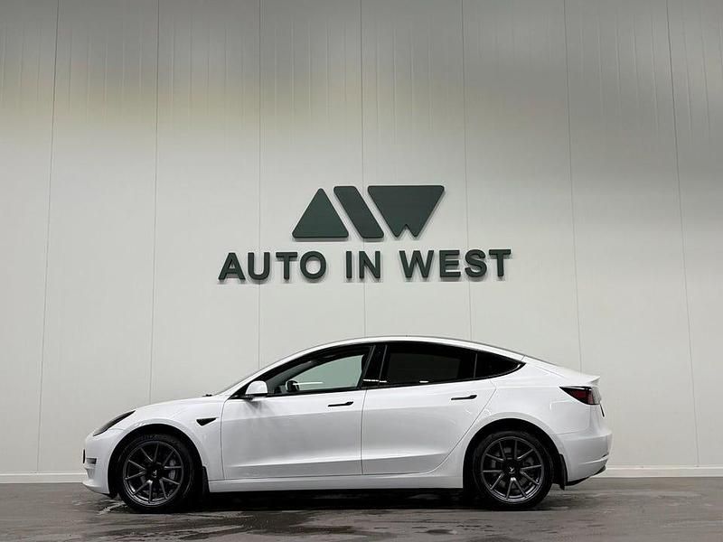 Begagnad Tesla Model 3 Long Range AWD 324 kW (441 HK) 2021 Vit Sedan