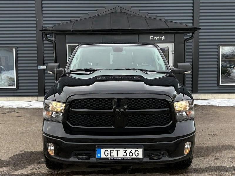Begagnad Dodge Ram 394 HK (289 kW) 2023 Svart