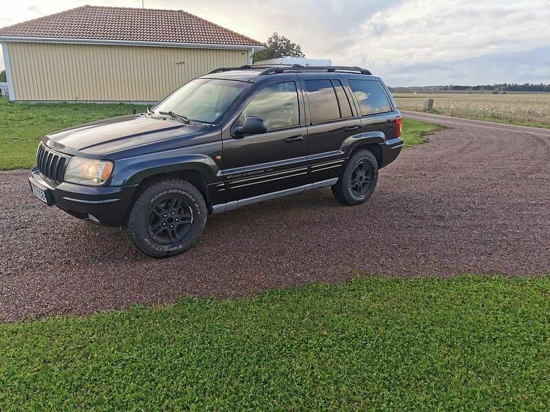 Grå Begagnad 2000 Jeep Grand Cherokee SUV | 38 000 kr - Bild 1/4