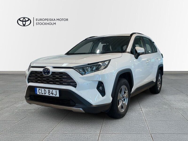Vit Begagnad 2022 Toyota RAV4 Hybrid Active SUV | 369 900 kr (Marknadspris) - Bild 1/3