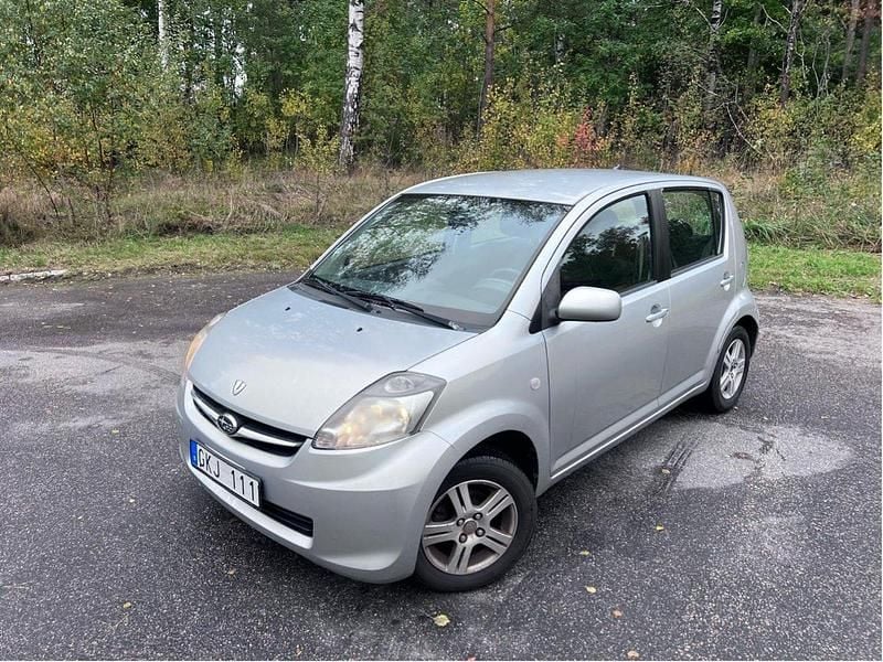 Grå Begagnad 2007 Subaru Justy Halvkombi | 14 000 kr - Bild 1/4