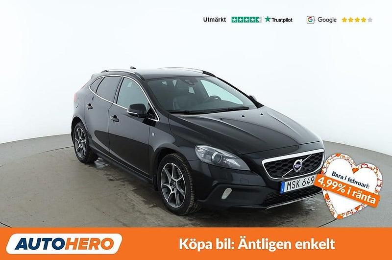 Begagnad Volvo V40 Ocean Race 190 HK (139 kW) 2015 Svart Halvkombi