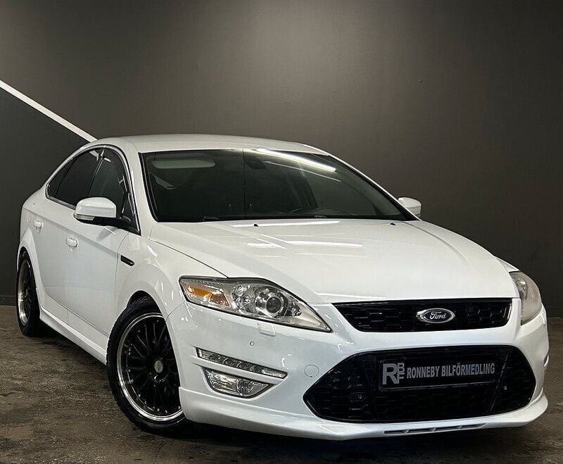 Begagnad Ford Mondeo Titanium 200 HK (147 kW) 2011 Vit Halvkombi