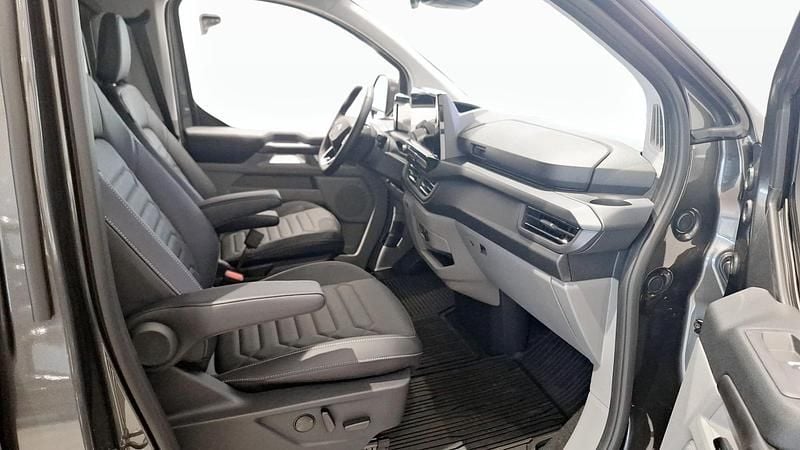 Ny Ford Tourneo Titanium 2025 Kombi