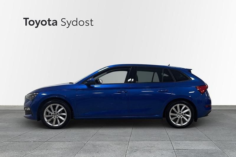 Begagnad Skoda Scala 2023 Blå Halvkombi