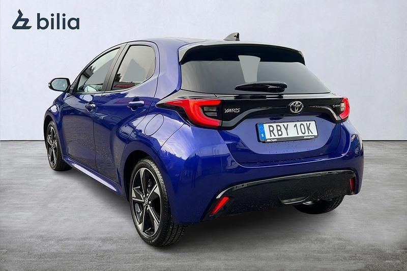 Begagnad Toyota Yaris Hybrid 130 HK (95 kW) 2025 Blå