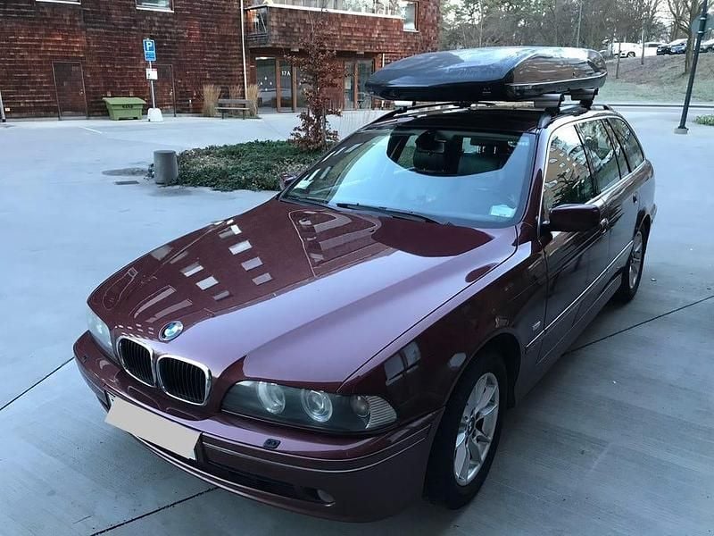 Begagnad 2002 BMW 525 Kombi | 15 000 kr (Superpris) - Bild 1/4