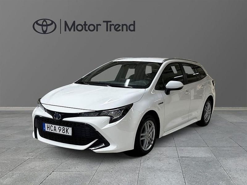 Vit Begagnad 2020 Toyota Corolla Active Kombi | 199 000 kr (Bra pris) - Bild 1/4