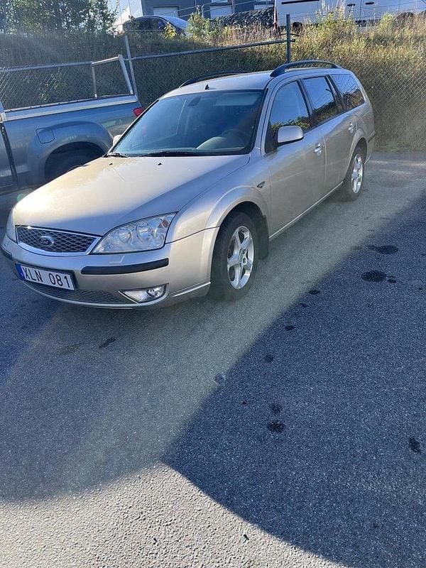 Silver Begagnad 2006 Ford Mondeo Kombi | 24 900 kr (Dyr) - Bild 1/2