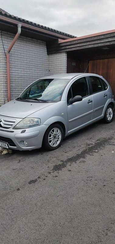 Silver Begagnad 2006 Citroën C3 Halvkombi | 4 850 kr (Superpris) - Bild 1/3