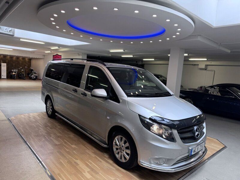 Silver Begagnad 2020 Mercedes Vito Minibuss | 329 900 kr - Bild 1/4