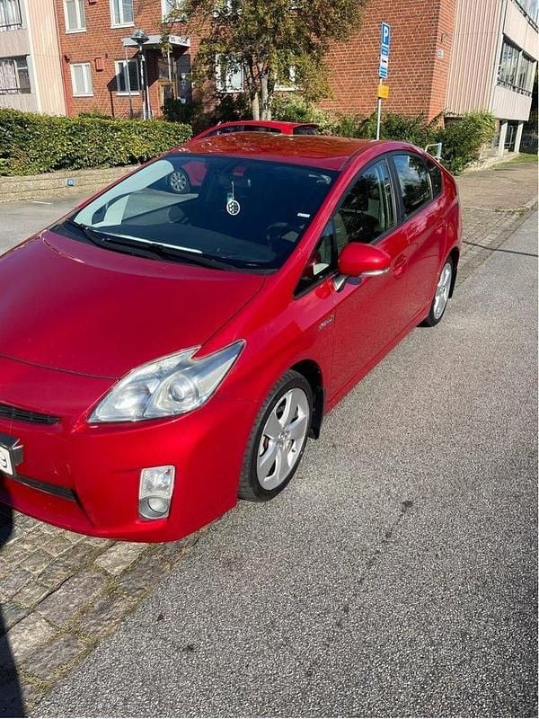 Röd Begagnad 2010 Toyota Prius Halvkombi | 70 000 kr (Bra pris) - Bild 1/4