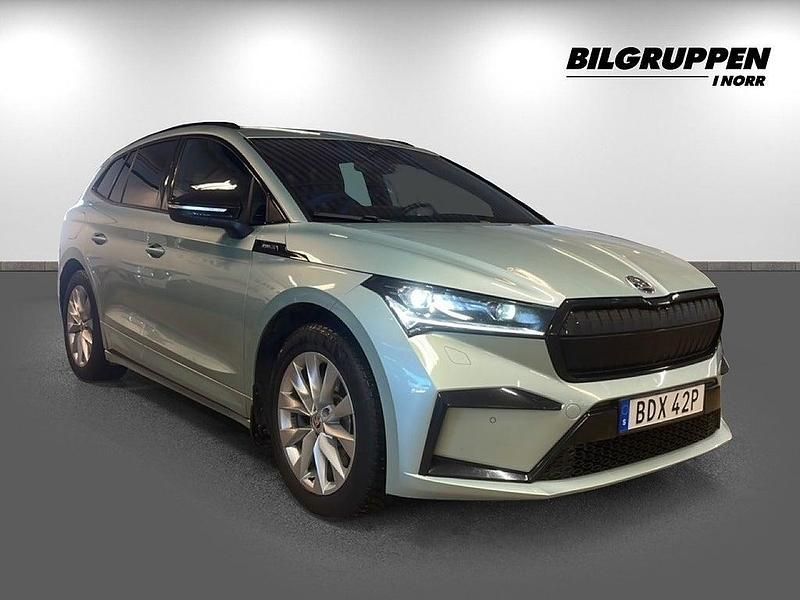 Begagnad Skoda Enyaq iV SportLine 194 kW (265 HK) 2022 Silver SUV