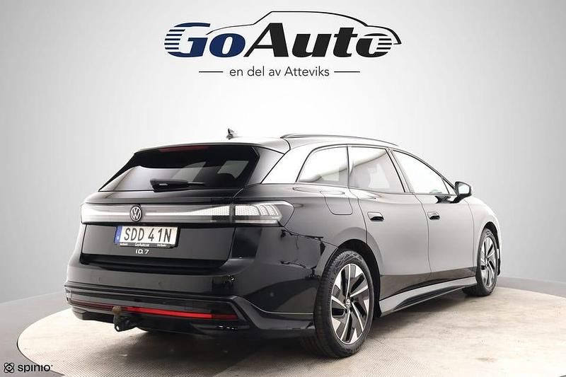 Begagnad VW ID.7 Pro 213 kW (290 HK) 2024 Svart Kombi