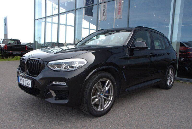 Svart Begagnad 2018 BMW X3 M Sport SUV | 359 899 kr (Dyr) - Bild 1/4