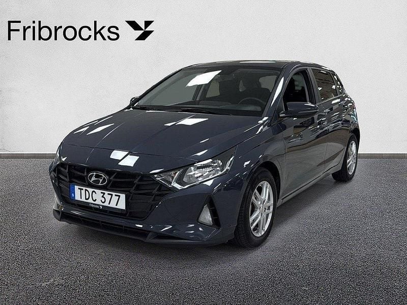 Grå Begagnad 2022 Hyundai i20 Essential Halvkombi | 169 800 kr (Marknadspris) - Bild 1/4