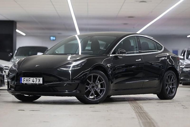 Begagnad Tesla Model 3 Long Range AWD 324 kW (441 HK) 2019 Svart Sedan