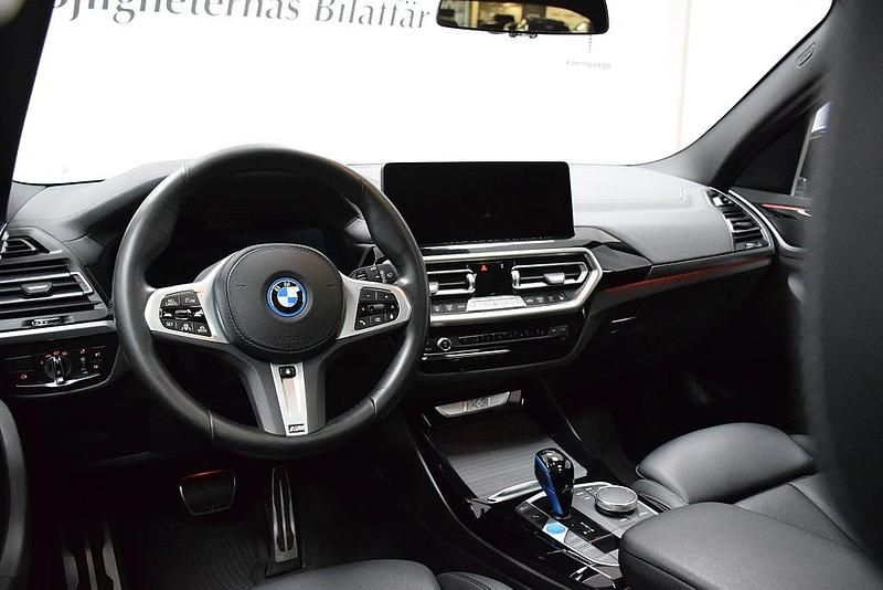 Begagnad BMW iX3 M Sport 210 kW (286 HK) 2022 Vit SUV